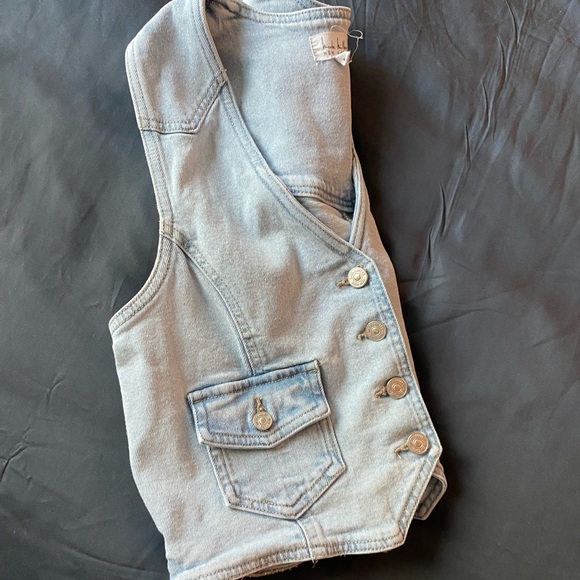Nicole Miller Jean Vest - Picture 11 of 11